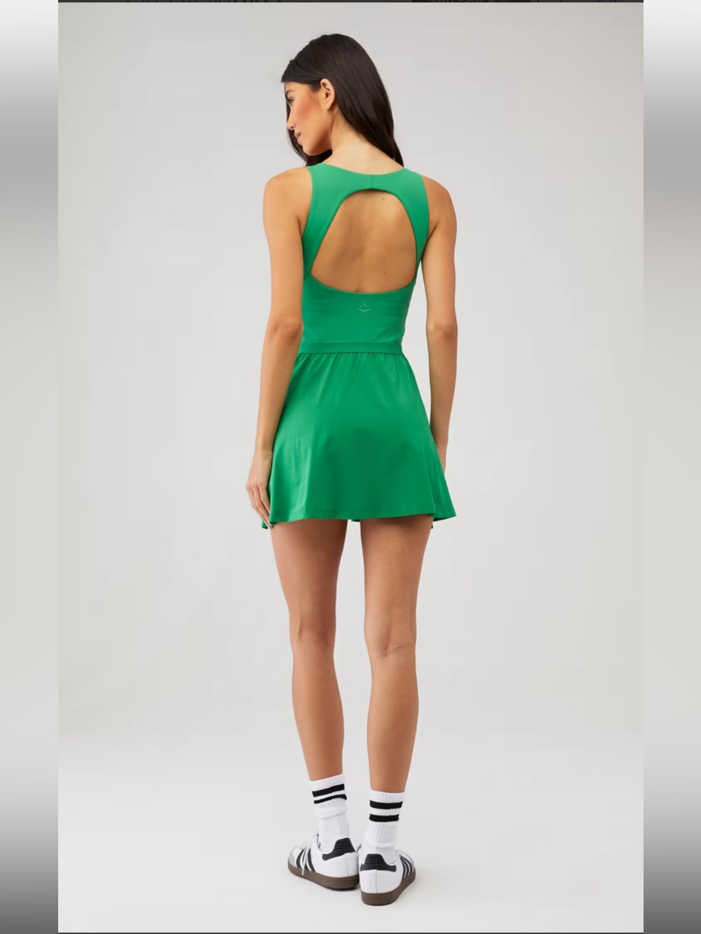 Beyond Yoga Women's Score Pleated Tennis Dress in Home Court Green Size XS - Picture 2 of 10